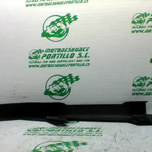 Foto de Cubre cadena Suzuki GS 500 E referencia 290-20-36896 foto 4