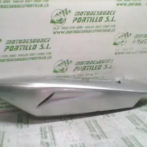 Foto de Carcasa lateral trasera izquierda Honda CBF 250 referencia 214-19-23153 foto 7
