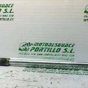 Foto de Eje de rueda delantera Yamaha XMAX 250 referencia 213-19-37424 foto 7