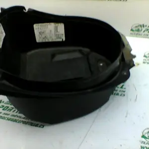 Foto de Porta-casco Suzuki SIXTEEN 125 referencia 281-18-19599 foto 6