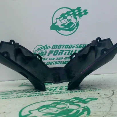 Foto de Embellecedor manillar inferior Honda FORZA 125 referencia 396-25-49019