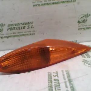 Foto de Intermitente delantero derecho Yamaha Bws 50 referencia 216-21-33203 foto 4