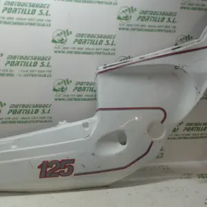 Foto de Carcasa lateral derecha Gilera KZ 125 referencia 63-17-5940