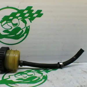 Foto de Depósito del líquido de frenos BMW K1200R referencia 133-20-38572 foto 2