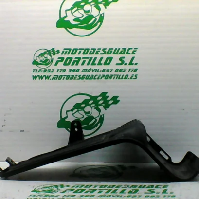 Foto de Reposapies delantero izquierdo Gilera NEXUS 300I referencia 173-22-36273