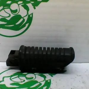Foto de Reposapies delantero derecho Suzuki GN 250 referencia 152-21-39510 foto 3