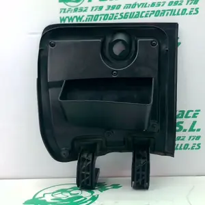 Foto de Puerta de guantera Yamaha XMAX 250 referencia 307-22-37461 foto 2