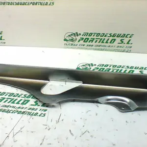 Foto de Cubre cadena Kymco VENOX 250 referencia 154-19-20921 foto 1