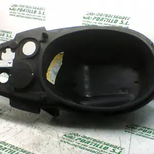 Foto de Porta-casco Aprilia Sonic 50 referencia 266-19-25384 foto 4