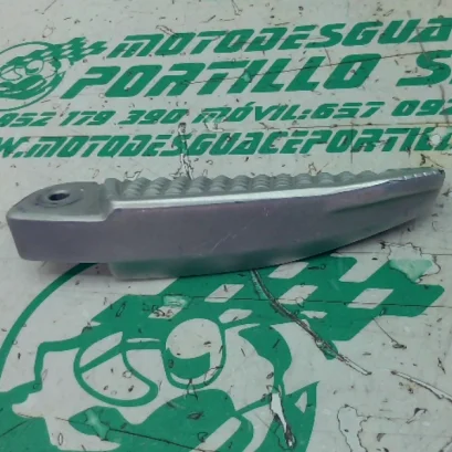 Foto de Reposapies trasero izquierdo Honda FORZA 125 referencia 396-25-49208