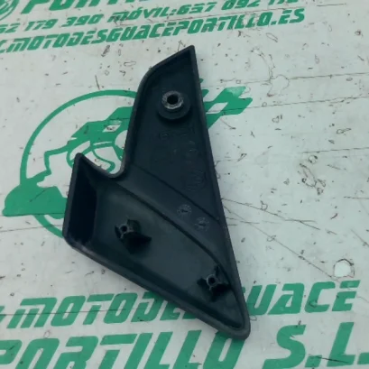 Foto de Reposapies trasero izquierdo Vespa LX 125 referencia 448-23-47080