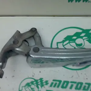 Foto de Reposapies trasero izquierdo Vespa Granturismo 125 referencia 426-22-44774 foto 3