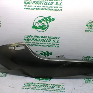 Foto de Carcasa lateral trasera derecha Kymco Super Dink 125 referencia 287-21-31311 foto 6
