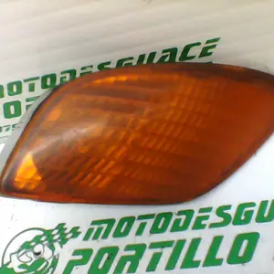 Foto de Intermitente delantero izquierdo Piaggio ZIP Aire 2T 2 50 referencia 88-20-38003 foto 31