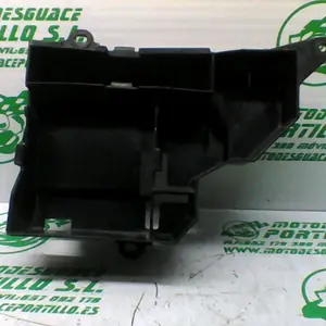 Foto de Caja de fusibles Yamaha YBR 125 i referencia 171-21-30501 foto 2
