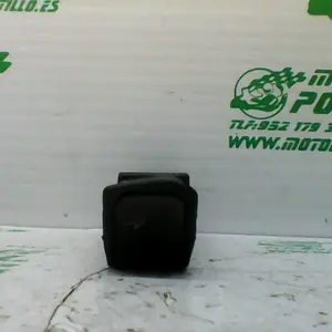 Foto de Reposapies trasero derecho Honda Pantheon 125 4T referencia 22-17-35983 foto 2