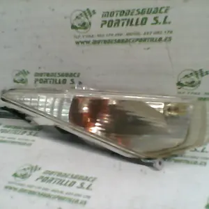 Foto de Intermitente delantero derecho Honda Dylan 125 referencia 352-22-38691 foto 8