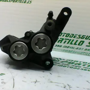 Foto de Pinza de freno delantera derecha Yamaha FZ1-N referencia 177-19-21702 foto 6