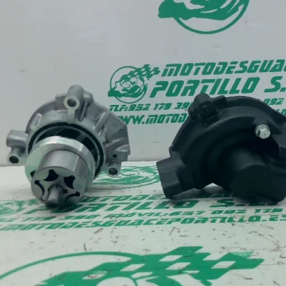 Foto de Bomba de agua Kawasaki Z 900 referencia 6-24-47603