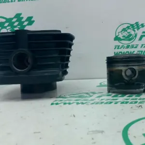 Foto de Cilindro y pistón Keeway SUPERLIGHT referencia 105-24-48334 foto 2