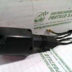 Foto de Intermitente delantero derecho Suzuki GS 500 E referencia 290-20-36941 foto 3