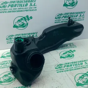 Foto de Deposito gasolina Piaggio liberty 125 i 2023 referencia 60-26-49234 foto 4