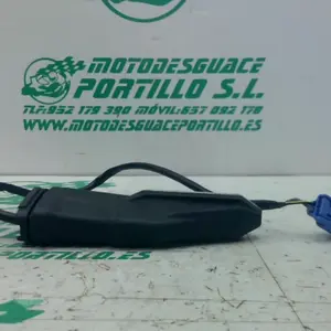Foto de Intermitente trasero derecho Kawasaki Z 900 referencia 6-24-47510 foto 3