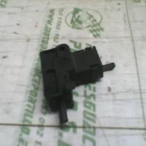 Foto de Sensor de embrague Suzuki MARAUDER 125I referencia 227-18-15570