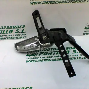 Foto de Estribera trasera izquierda con reposapies Honda Pcx 125 referencia 181-23-46242 foto 4