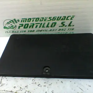 Foto de Tapa batería Kymco Bet&win 125 referencia 309-19-23985 foto 2