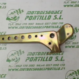 Foto de Reposapies trasero izquierdo Suzuki Burgman 250 i referencia 178-16-2010