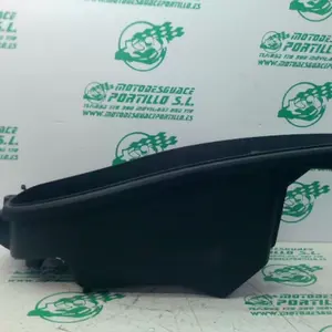 Foto de Porta-casco Kymco MILER 125I referencia 151-24-48075 foto 4