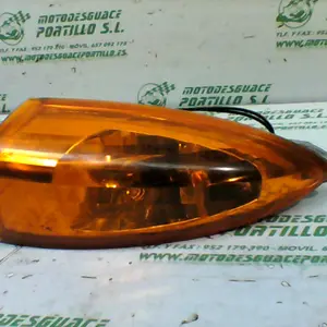 Foto de Intermitente trasero derecho Piaggio FLY 50 2T referencia 170-17-11729 foto 2