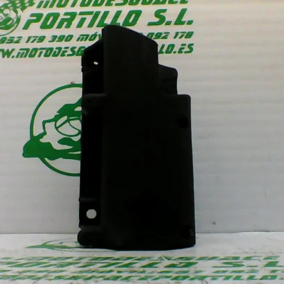 Foto de Embellecedor de horquilla izquierda Aprilia Sportcity 125 referencia 219-20-39543