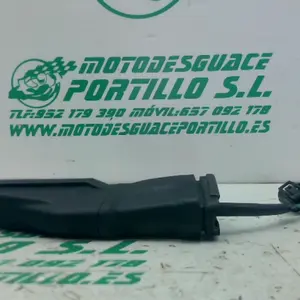 Foto de Intermitente delantero izquierdo Kawasaki Z 900 referencia 6-24-47511 foto 1