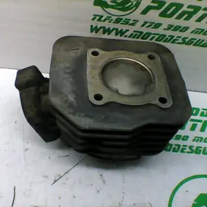 Foto de Cilindro y pistón Peugeot Vivacity 50 referencia 119-17-49129 foto 14