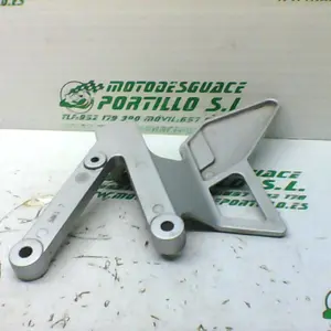 Foto de Estribera delantera izquierda Yamaha TZR 50 2T 3 referencia 221-19-22268 foto 2