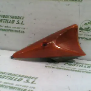 Foto de Intermitente trasero izquierdo Peugeot Speedfight 1 50 referencia 176-19-39453 foto 16