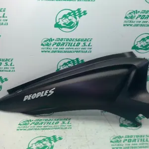 Foto de Carcasa lateral trasera derecha Kymco PEOPLE S 125 referencia 369-23-46723 foto 8