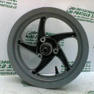 Foto de Llanta delantera Piaggio ZIP Aire 2T 2 50 referencia 9-19-22747