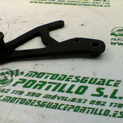 Foto de Soporte de pinza freno trasera Honda CB 450 DX referencia 277-18-18570