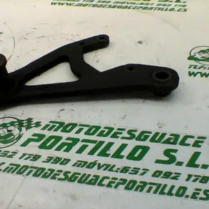 Foto de Soporte de pinza freno trasera Honda CB 450 DX referencia 277-18-18570