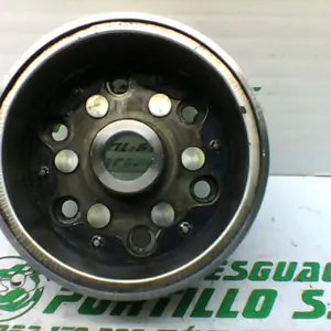 Foto de Plato magnetico Yamaha XMAX 250 referencia 112-23-45211 foto 9