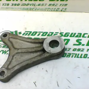 Foto de Soporte de pinza freno trasera Suzuki GS-500-F referencia 166-19-21515