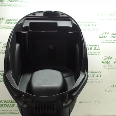 Foto de Porta-casco Peugeot Kisbee 50 4T referencia 53-21-28497