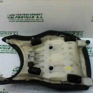 Foto de Asiento delantero Honda CBF 125 M referencia 166-22-34871 foto 9