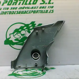Foto de Embellecedor de cabezón derecho Aprilia Area 51 referencia 54-20-35892 foto 4