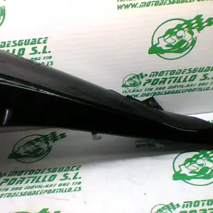 Foto de Carcasa bajo asiento derecho Honda Pcx 125 referencia 342-20-27820