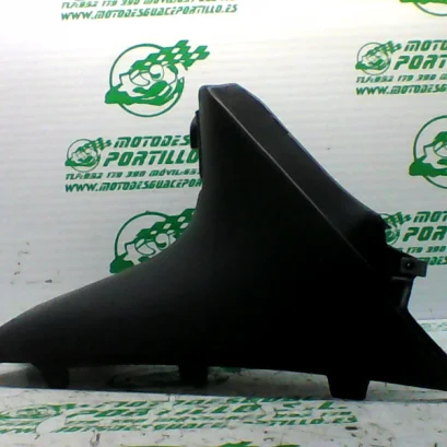 Foto de Carcasa bajo asiento Piaggio NRG MC3 50 referencia 379-22-40339