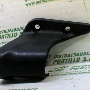 Foto de Embellecedor chasis izquierdo Suzuki GLADIUS SFV 650 I referencia 202-18-16181 foto 4